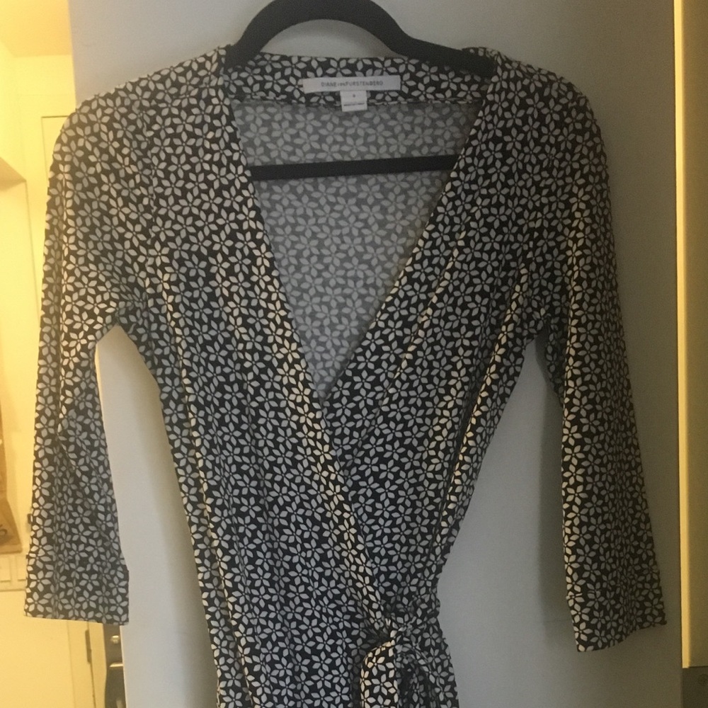 Diane Von Furstenberg wrap dress size 0